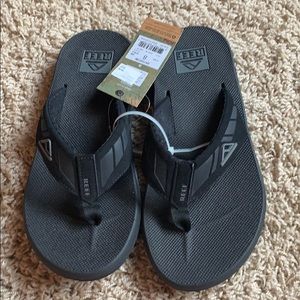 Reef men’s flip flops NWT